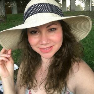 Meet your Posher, Nayeli